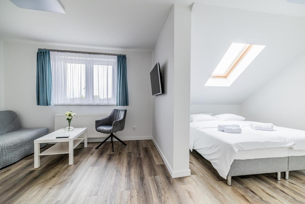 Expo Hostel เคียลเซ ภายนอก รูปภาพ