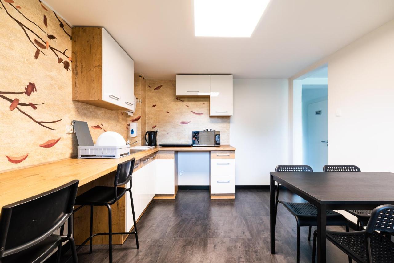 Expo Hostel เคียลเซ ภายนอก รูปภาพ
