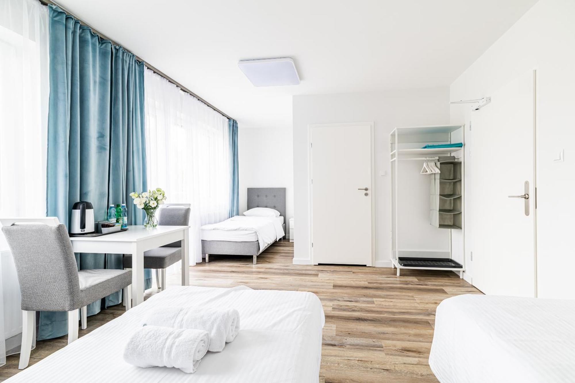 Expo Hostel เคียลเซ ภายนอก รูปภาพ